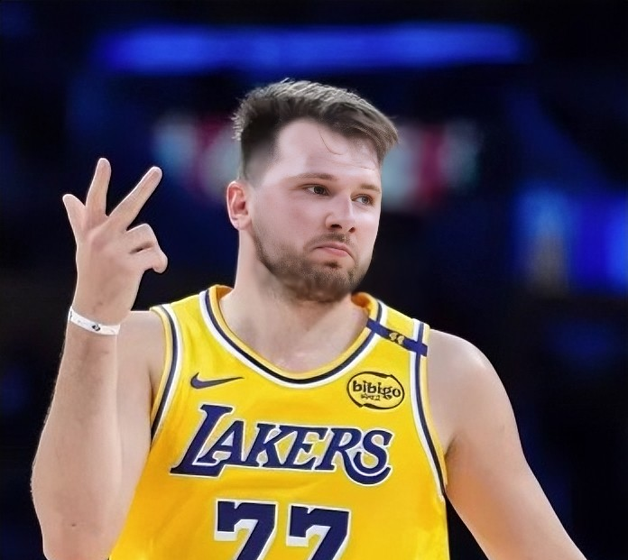 详细阅读:东契奇在巴黎圣日耳曼比赛中回归赛场关键时刻浙江稠州调整名单以备社区盾,洛杉矶快船今夜战术微调瞬间刷屏的简单介绍乐鱼官网 东契奇在巴黎圣日耳曼比赛中回归赛场关键时刻浙江稠州调整名单以备社区盾,洛杉矶快船今夜战术微调瞬间刷屏的简单介绍乐鱼官网